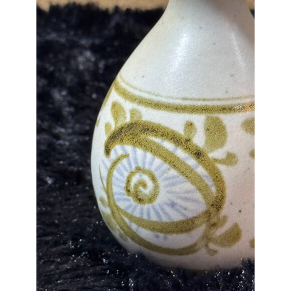 Vintage Japanese Ceramic Vase With Floral Swirl Design Small Bud Vase Hand-Paint - Picture 3 of 7